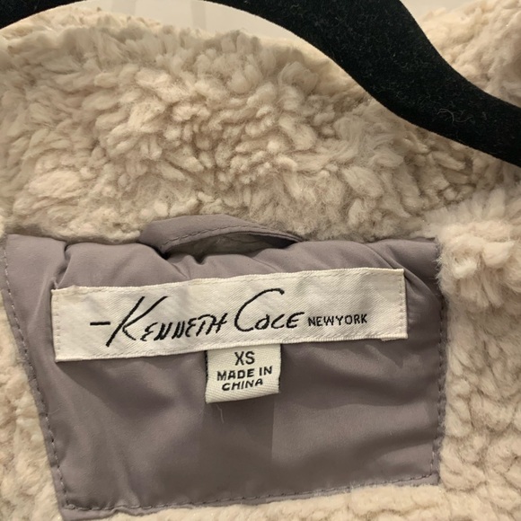 Kenneth Cole Puffer Coat - Picture 4 of 8
